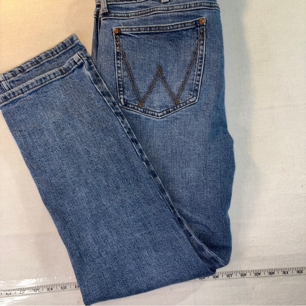 Wrangler Men’s Straight Leg Jeans Classic Denim 36x32 RN 130273 CA 55384 - Picture 5 of 8